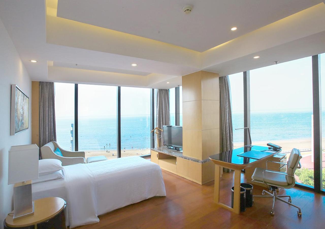 Sheraton Yantai Golden Beach Resort Exterior photo