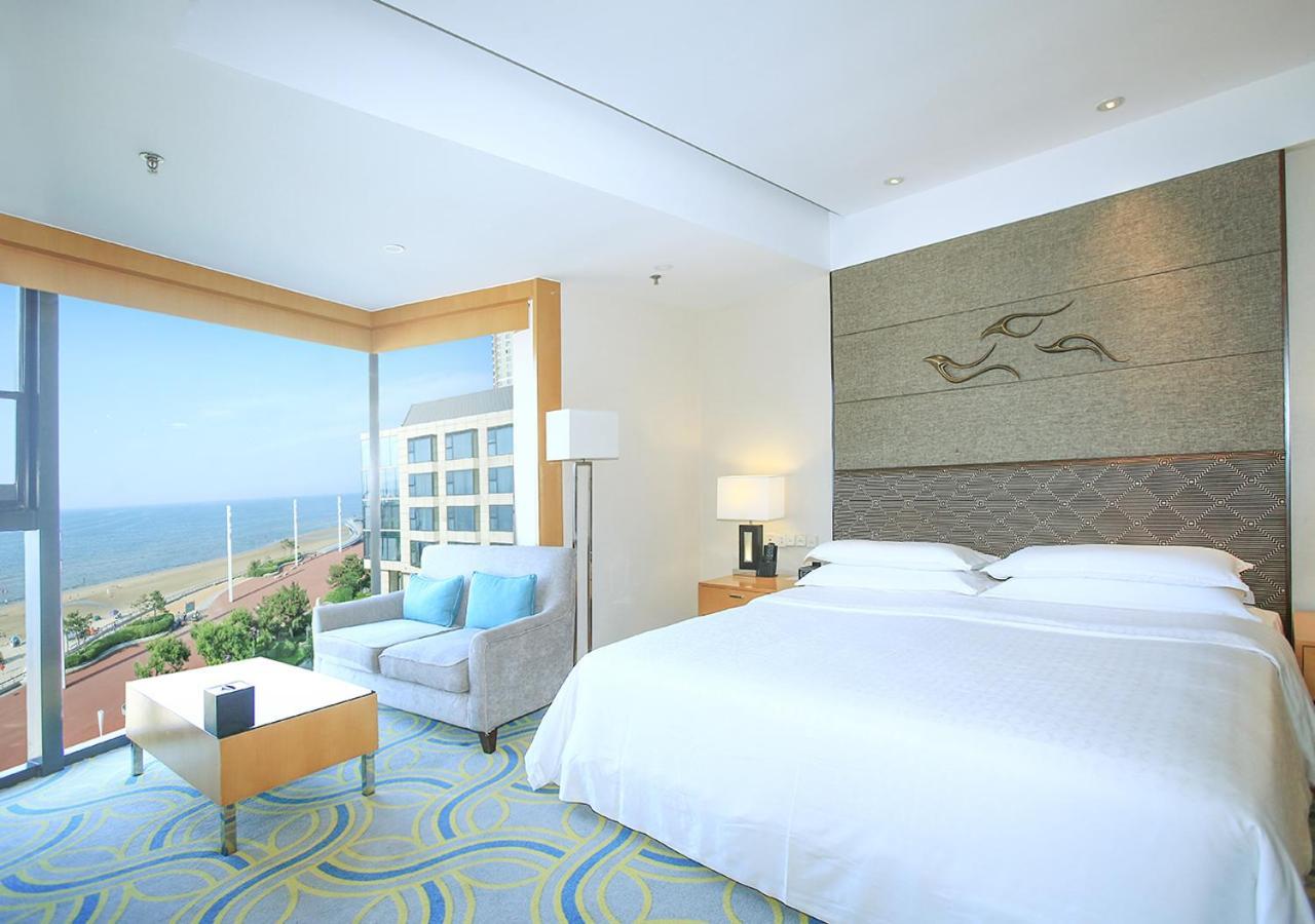 Sheraton Yantai Golden Beach Resort Exterior photo
